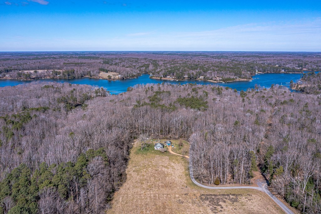 407 Loblolly Ln  