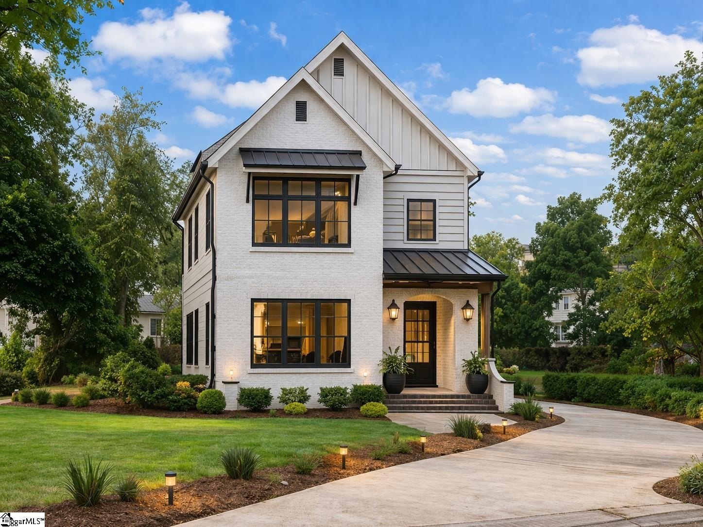 Single Family 3BR 3BA - 223 S Calhoun Street, Greenville, SC