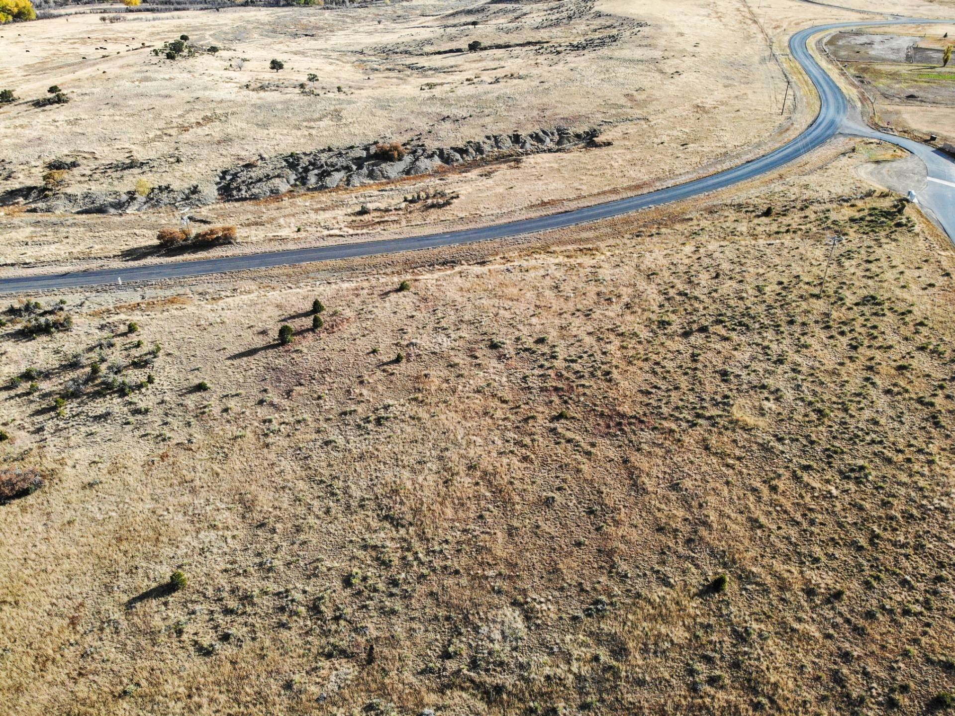 H/W 72 CHEROKEE HILLS ROAD Unit Lot(s) 2 3 4