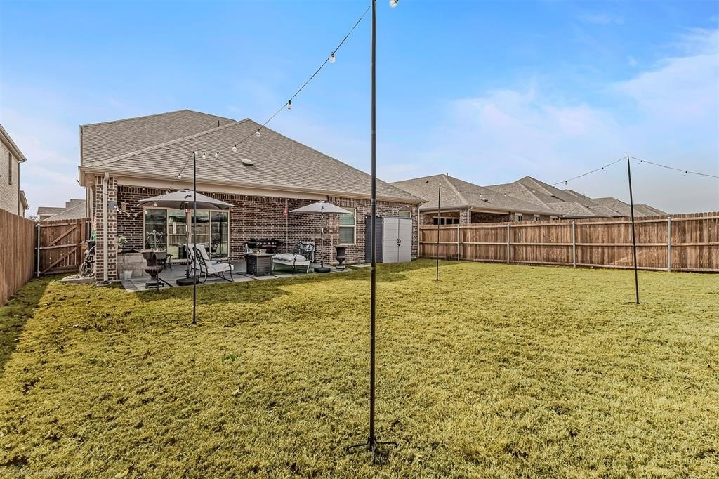 Single Family 4BR 4BA - 223 Quarry Street, Melissa, TX