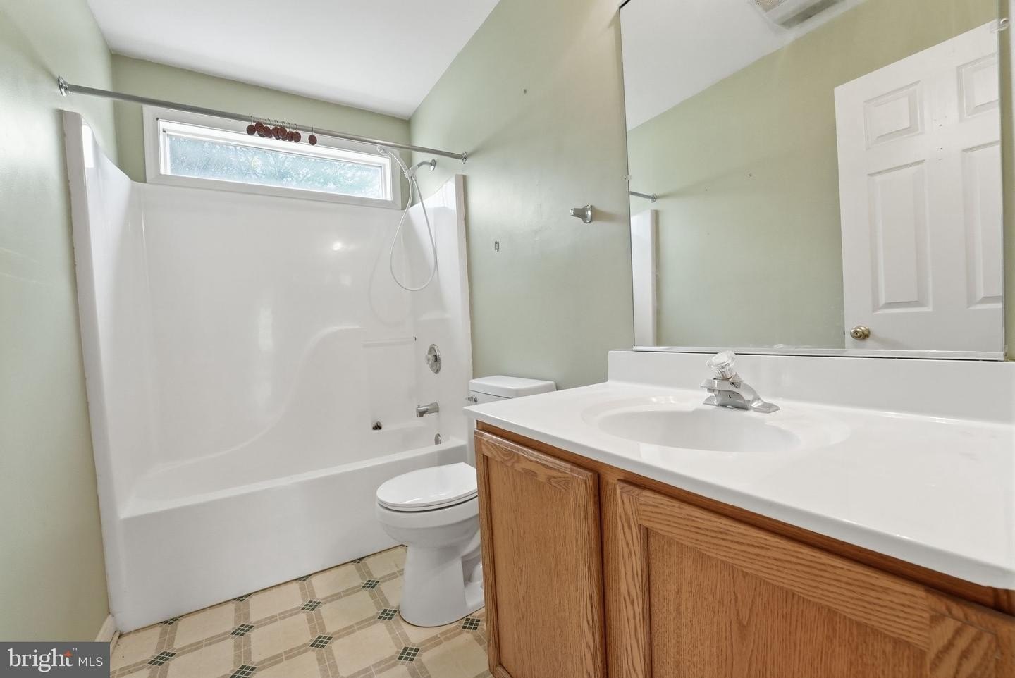 Single Family 2BR 2BA - 1901 MISTY MEADOWS LN, MARKHAM, VA