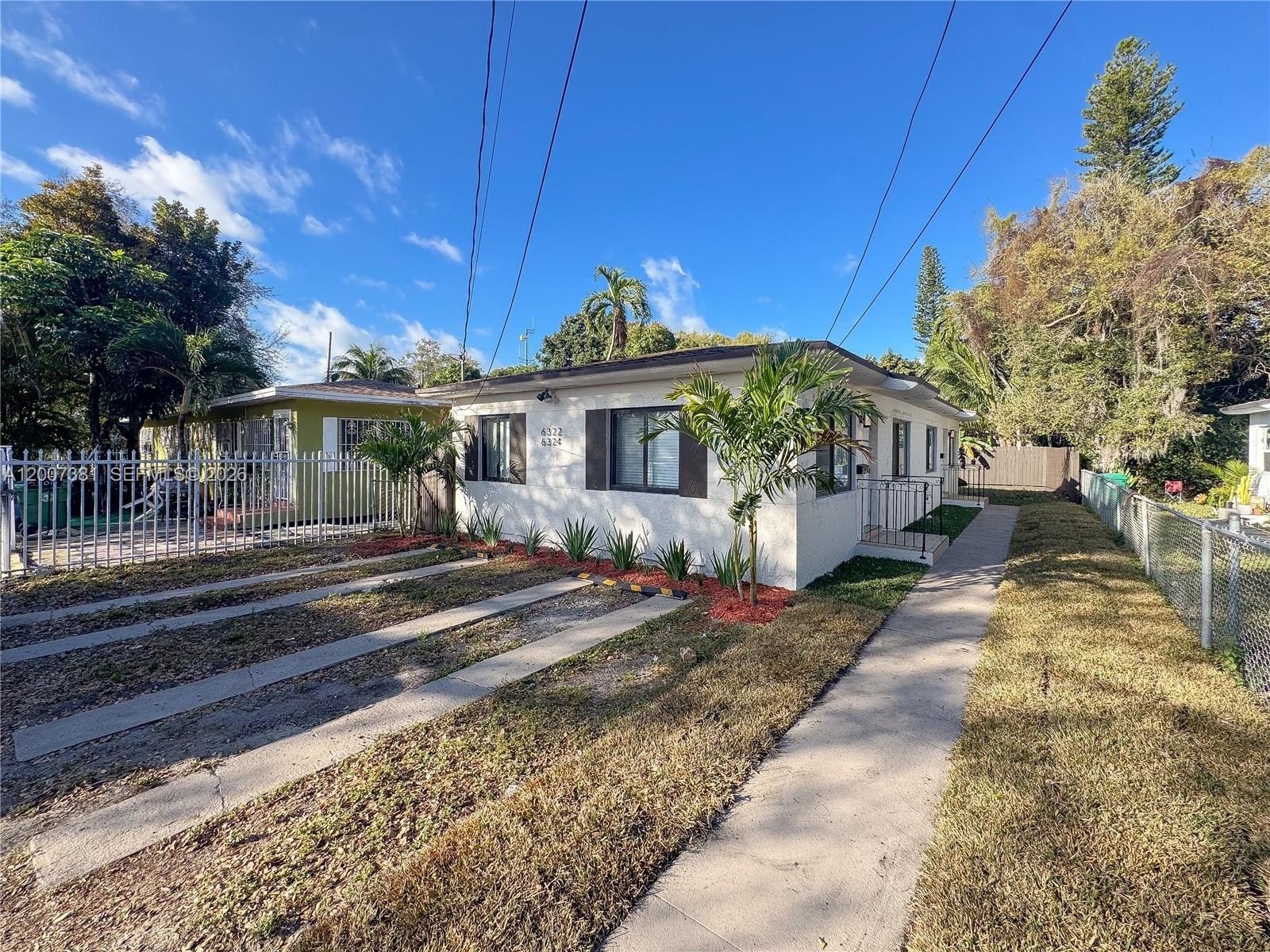 Duplex 2BR 2BA - 6322 NE 1st Pl, Miami, FL