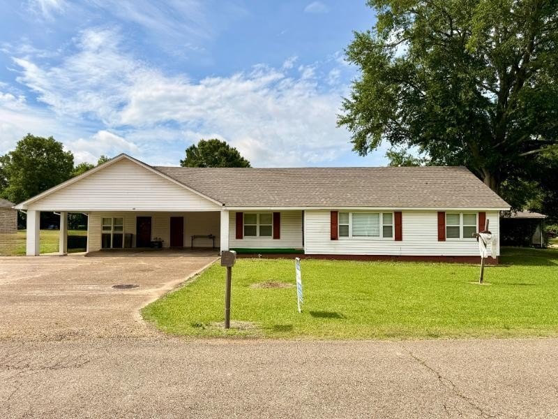 Single Family 3BR 3BA - 607 Academy St., Okolona, MS