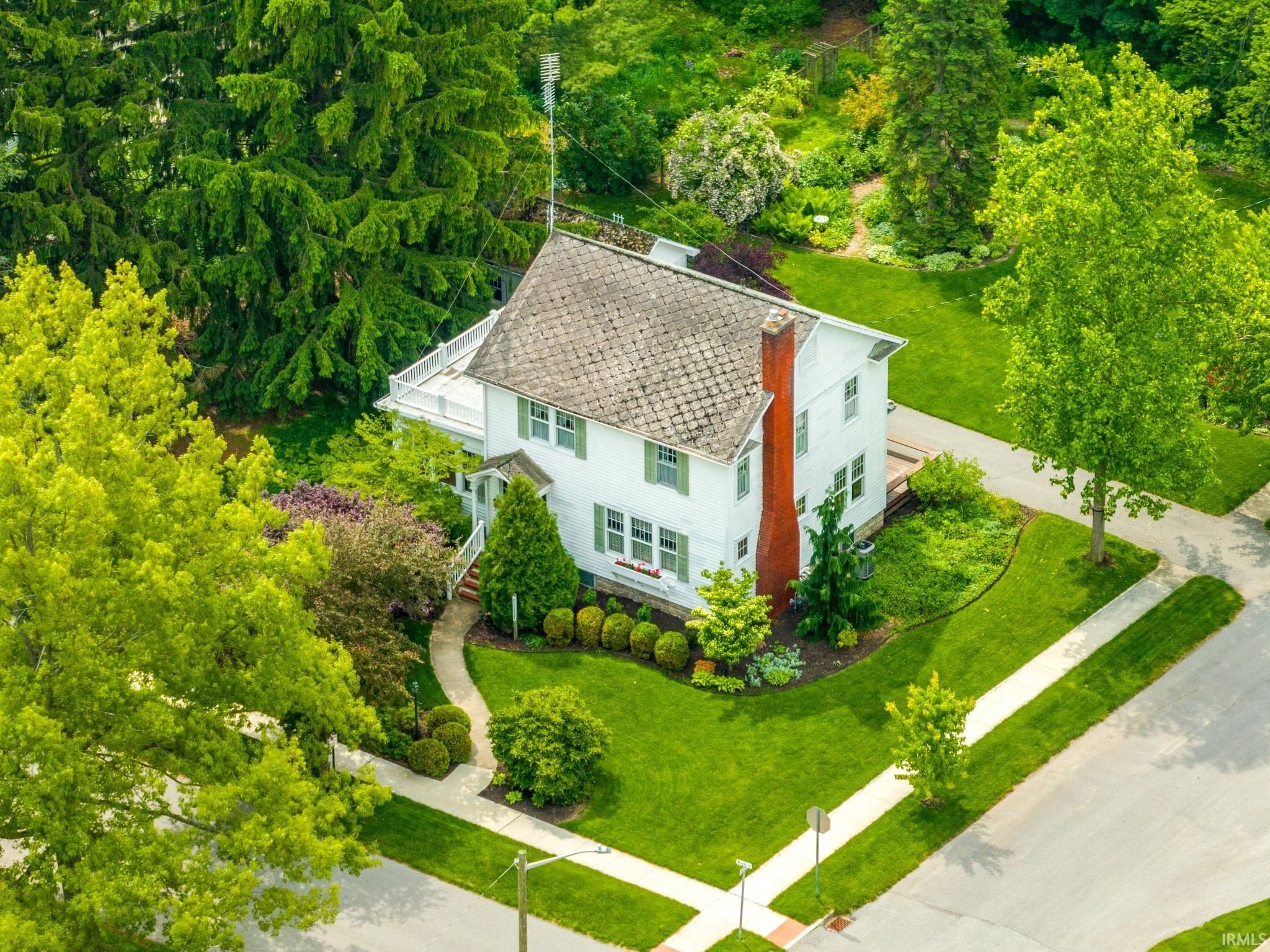 Single Family 4BR 3BA - 701 Miami Street, North Manchester, IN