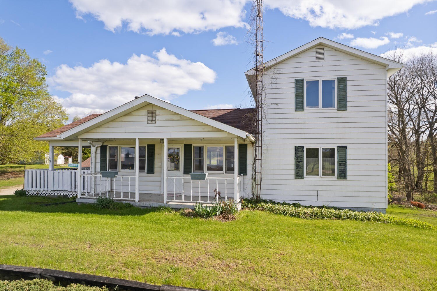 Single Family 4BR 1BA - 14321 W Austin Road, Manchester, MI