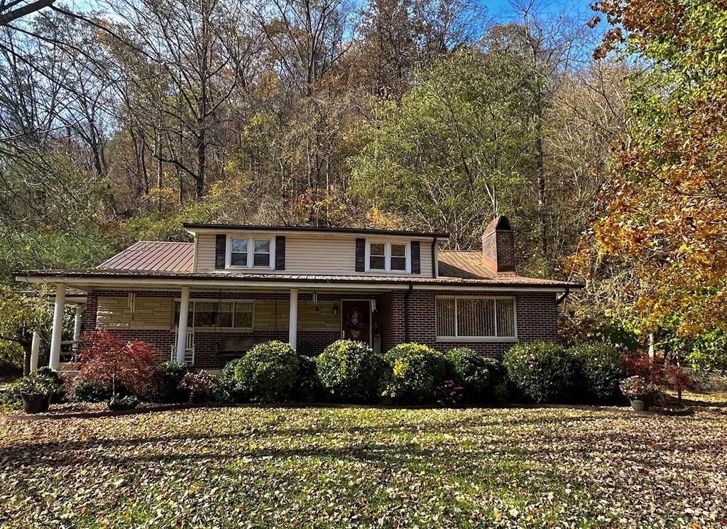Single Family 4BR 3BA - 7269 Hwy 610 W, Myra, KY