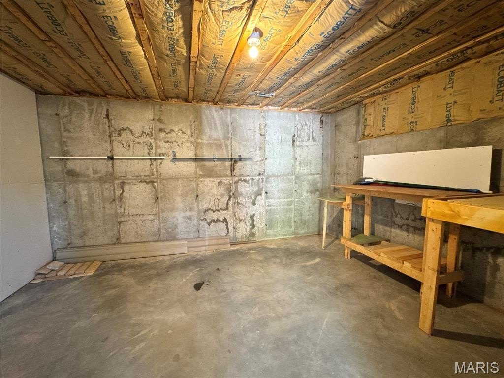 Single Family 5BR 3BA - 18902 Ladera Road, Waynesville, MO
