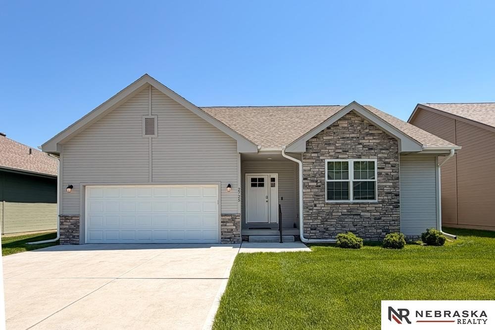 Single Family 3BR 3BA - 2725 Krejci Boulevard, Blair, NE