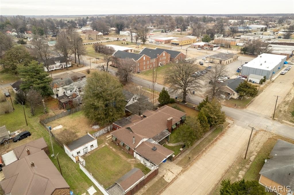 Single Family 4BR 3BA - 110 E Main Street, Hayti, MO