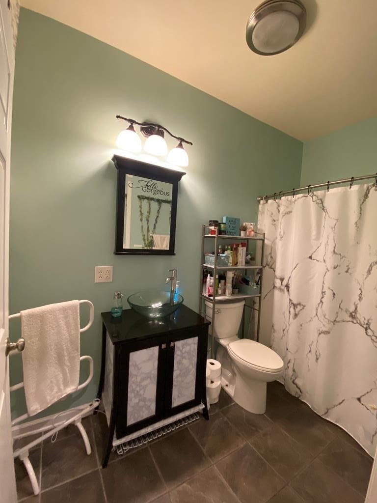 Single Family 4BR 3BA - 172 Meade Heights, Pikeville, KY