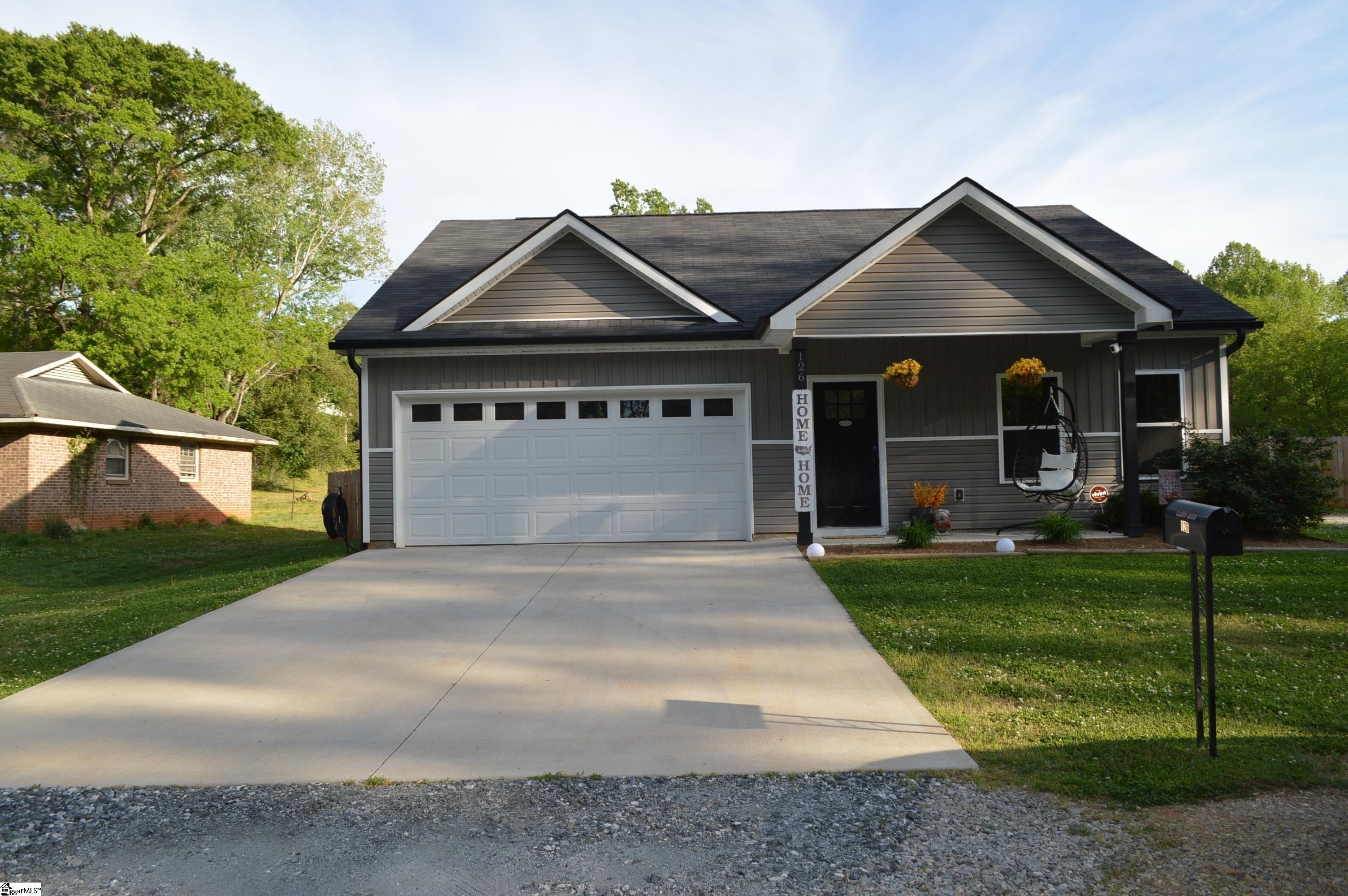 Single Family 3BR 2BA - 126 Woodshire Drive, Boiling Springs, SC