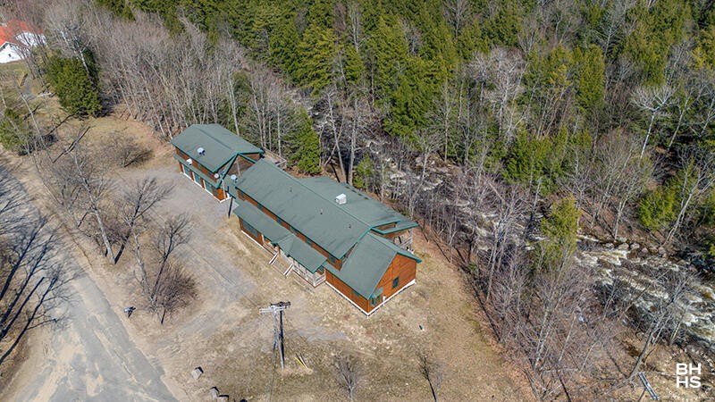 Single Family 8BR 7BA - 667 Days Mills Road, St. Regis Falls, NY