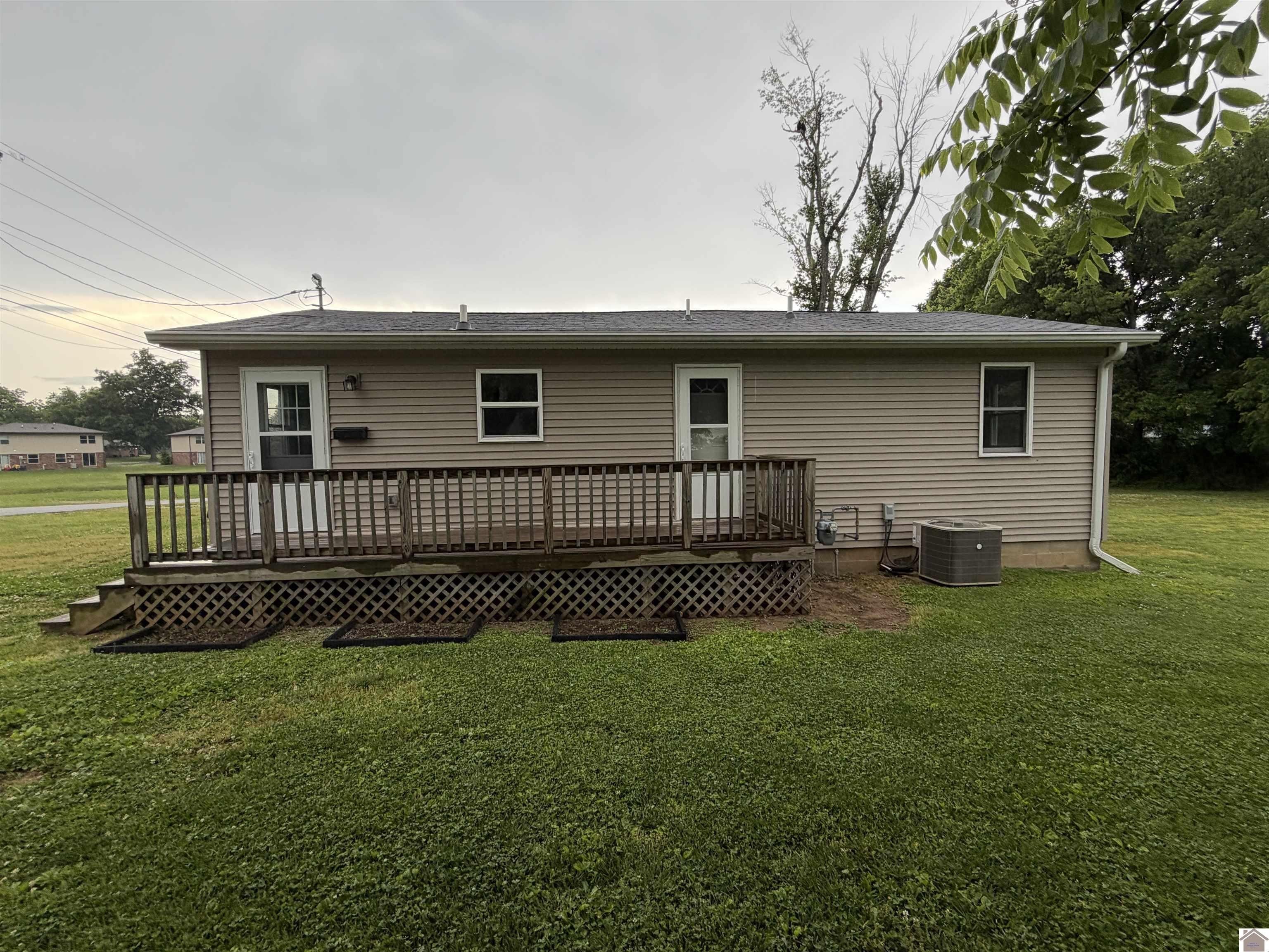 Single Family 3BR 1BA - 209 Grace Street, Princeton, KY
