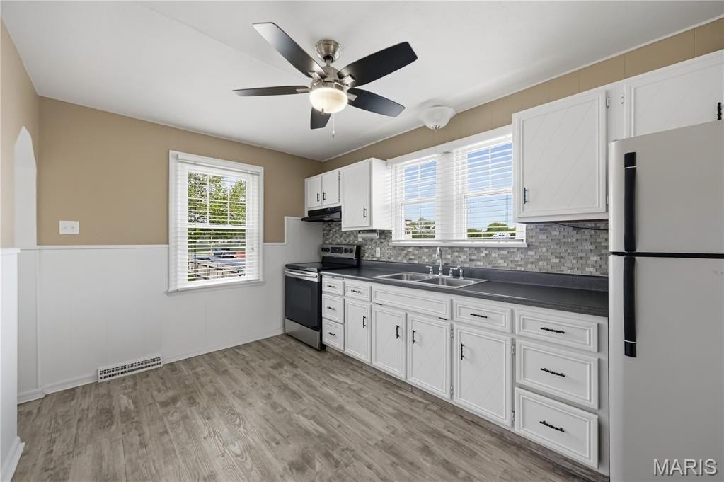Single Family 3BR 3BA - 617 Lindenwood Avenue, St Charles, MO