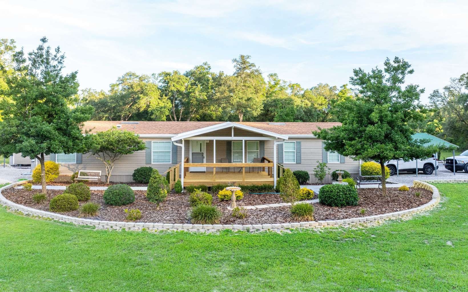 Manufactured Housing 4BR 2BA - 9972 SW COUNTY RD 240, Columbia City, FL