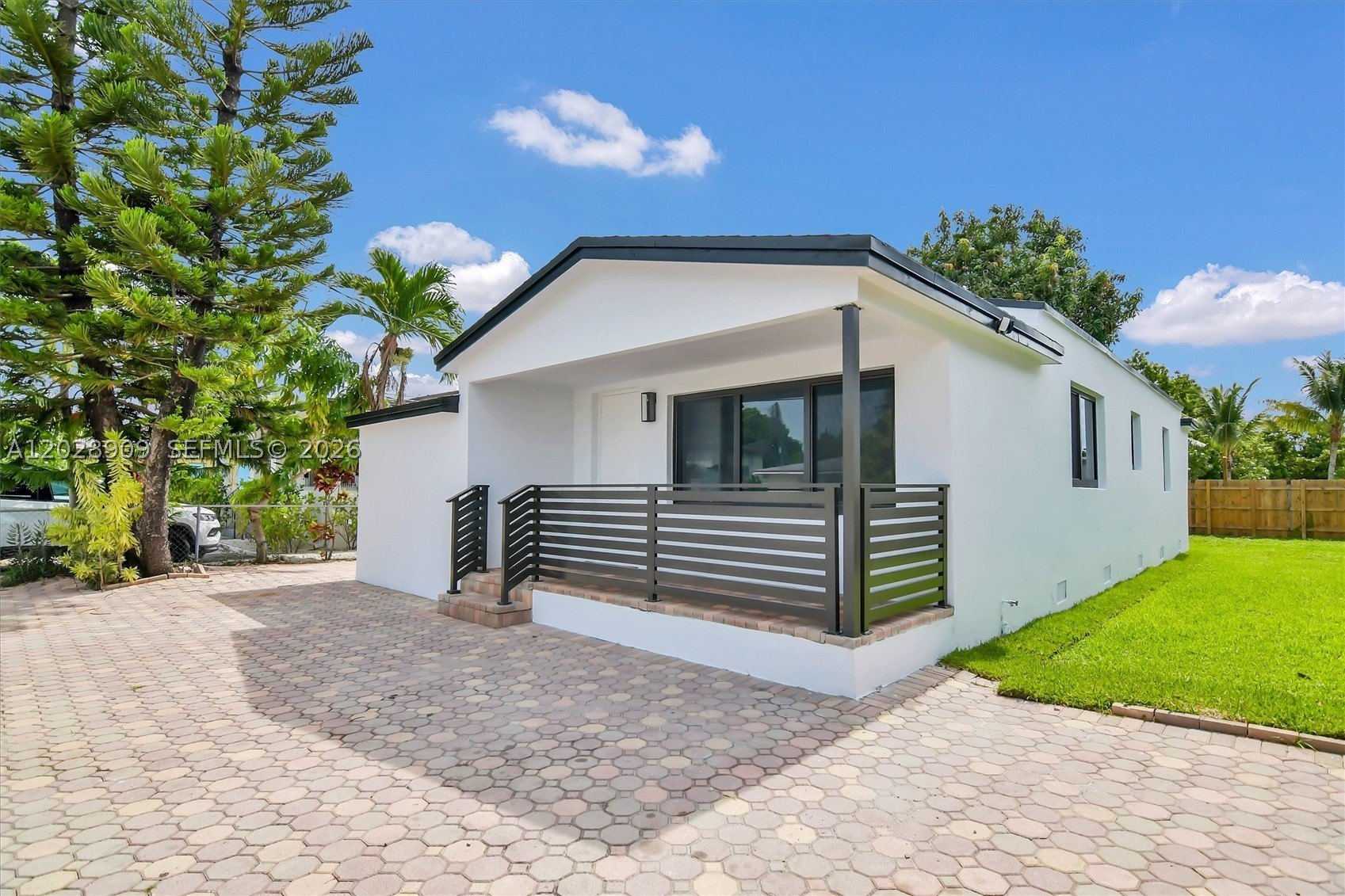 Single Family 4BR 3BA - 85 SW 30th Ave, Miami, FL
