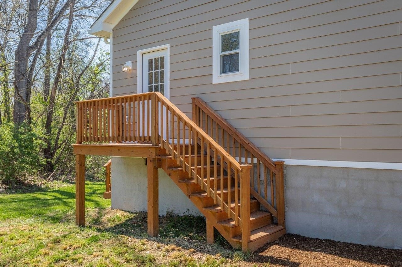 Single Family 3BR 2BA - 445 WIRT AVE, ELKTON, VA