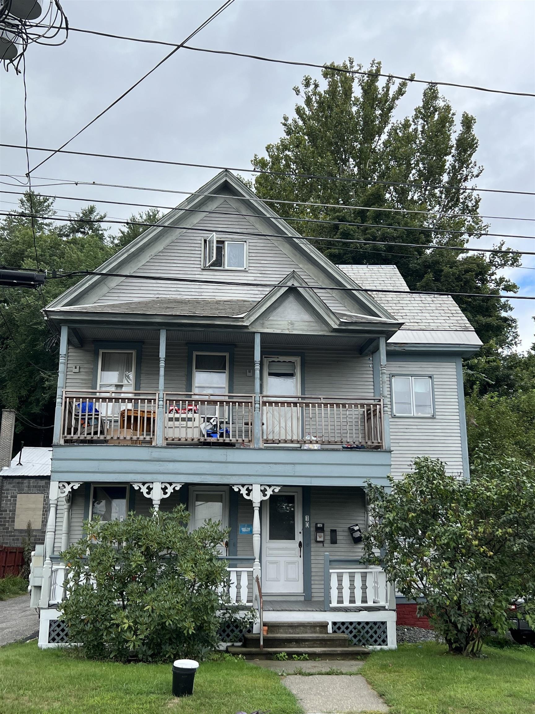 10 Birge St  