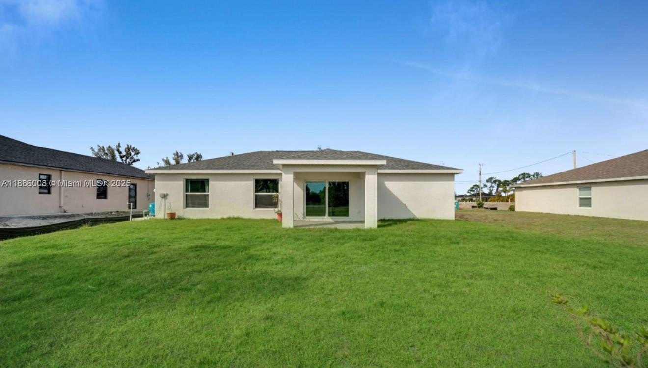 Single Family 3BR 2BA - 4217 NE 23rd Pl, Cape Coral, FL