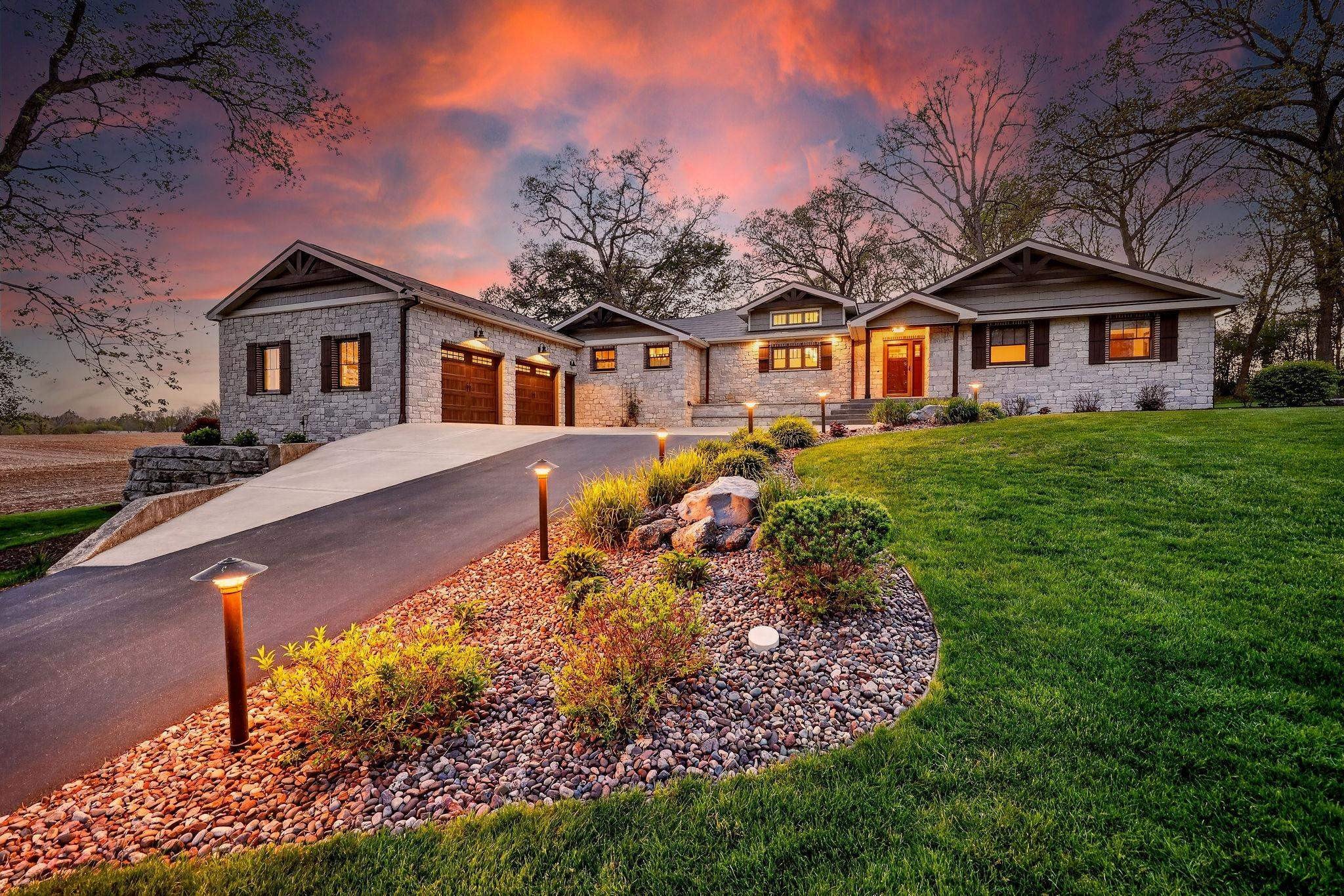 Single Family 4BR 4BA - N2407 & N2413 Kunz Road, Fort Atkinson, WI