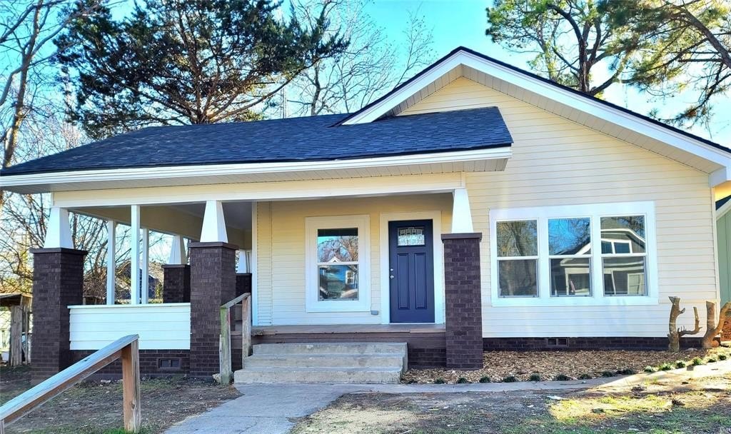 Single Family 3BR 2BA - 110 W Morton Street, Denison, TX