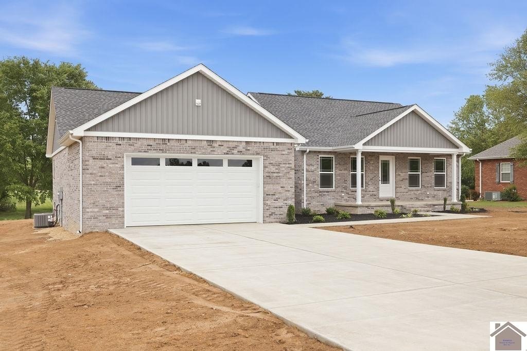 Single Family 3BR 2BA - 8 Logan Trail, Murray, KY