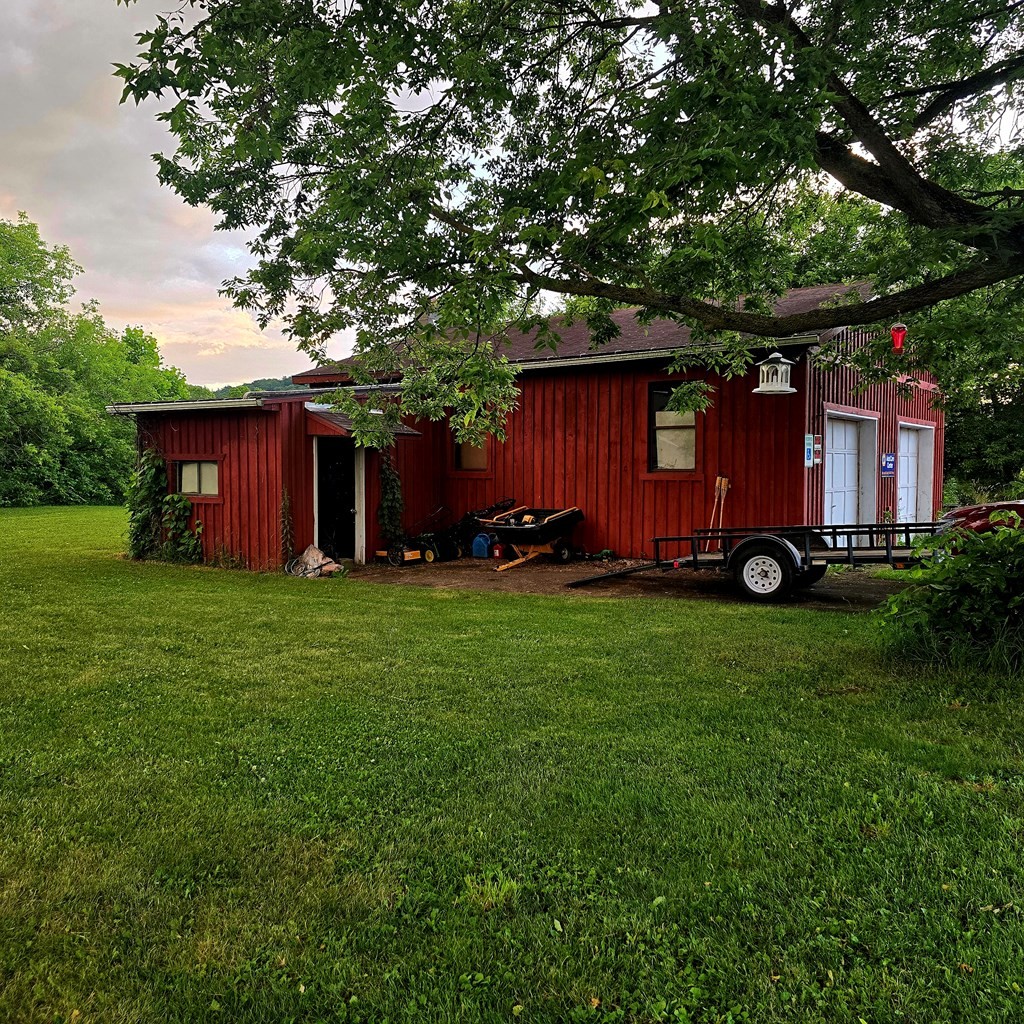 1053 Hornbrook Rd  