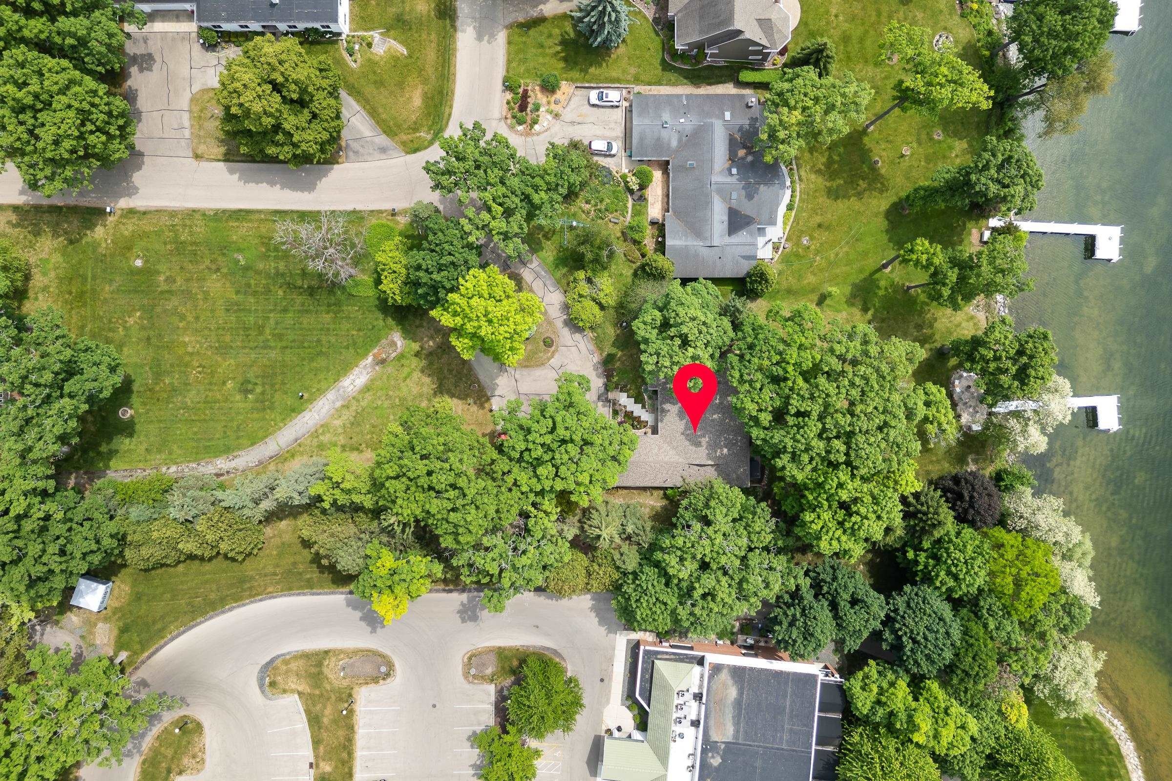 Single Family 4BR 3BA - N5667 Lac Verde Circle, Green Lake, WI