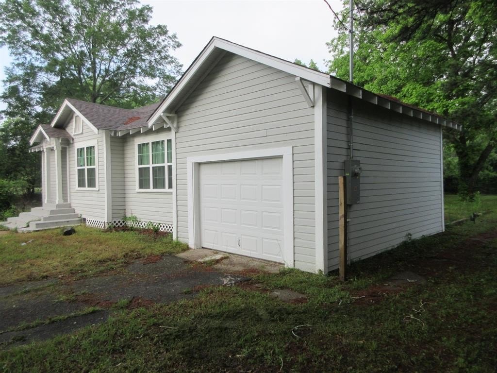 Single Family 2BR 2BA - 328 S Talton Street, Minden, LA