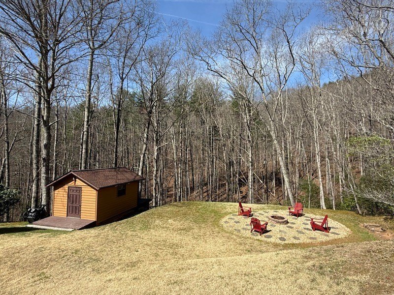 Single Family 4BR 4BA - 273 Cox Lane, Hayesville, NC