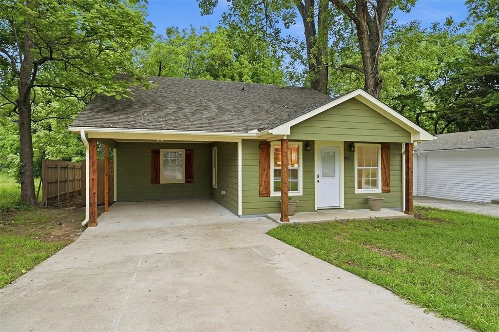 Single Family 2BR 2BA - 909 Thatcher Street, Denison, TX