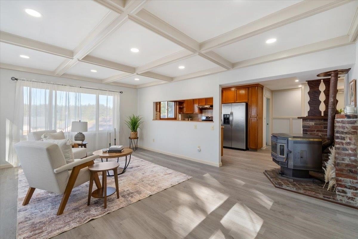 Single Family 3BR 2BA - 2422 Nickel Avenue, Crescent City, CA
