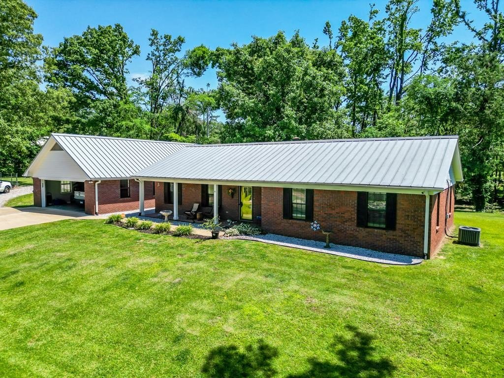 Single Family 4BR 2BA - 902 Cedarbrook Dr, Oxford, MS