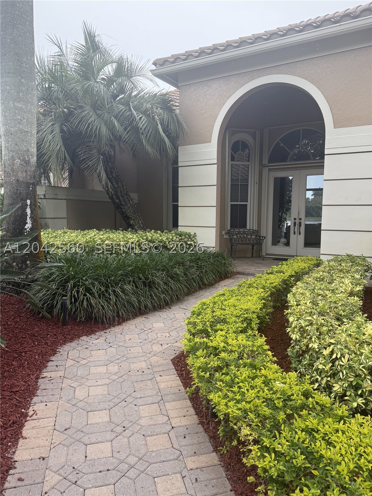 Single Family 4BR 3BA - 2733 Meadowood Dr, Weston, FL