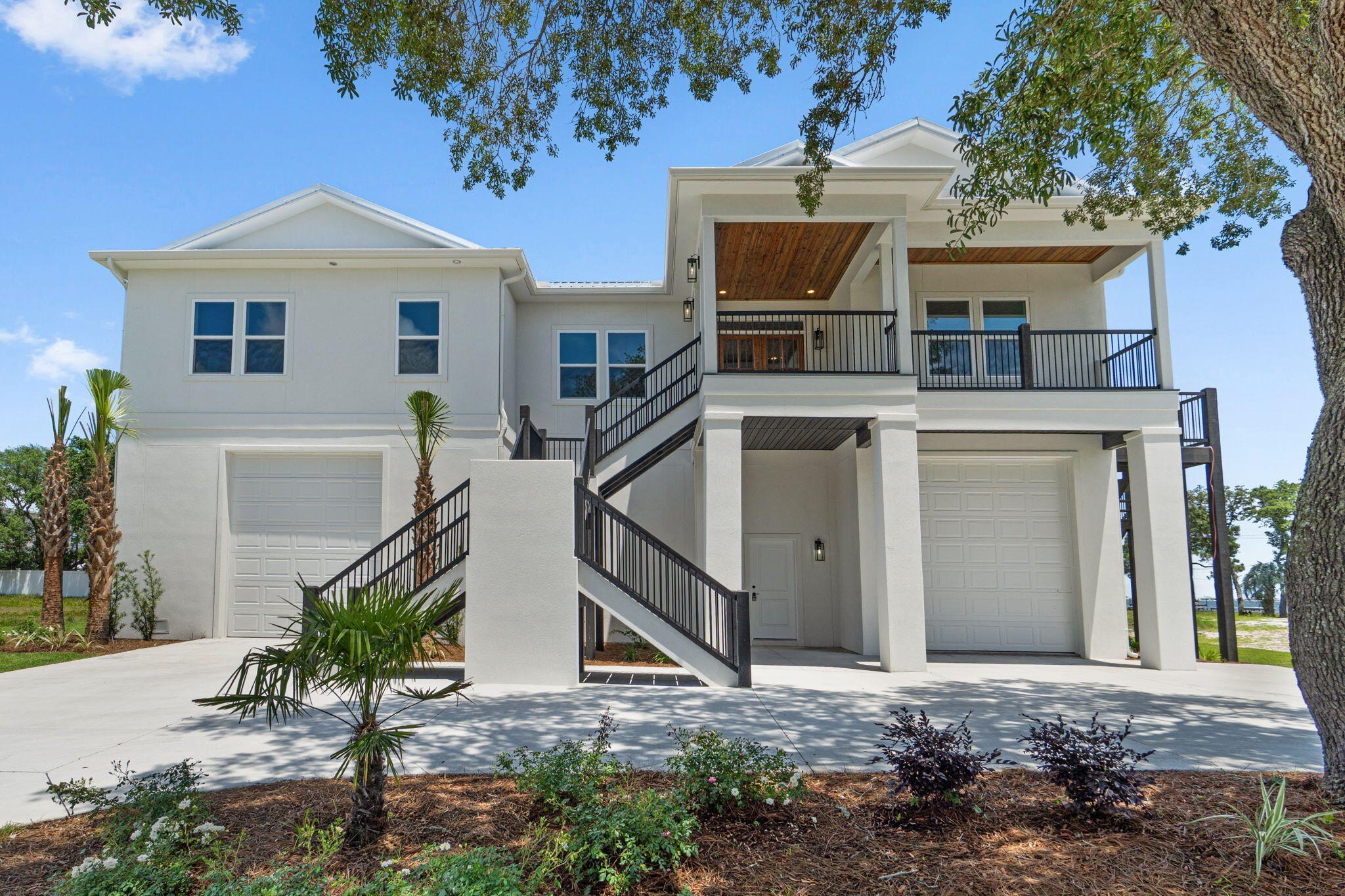 Single Family 5BR 4BA - 1774 Thresher Drive, Navarre, FL