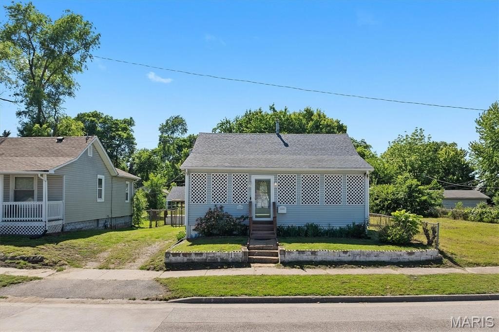 Single Family 3BR 1BA - 2409 Bryan Avenue, Granite City, IL
