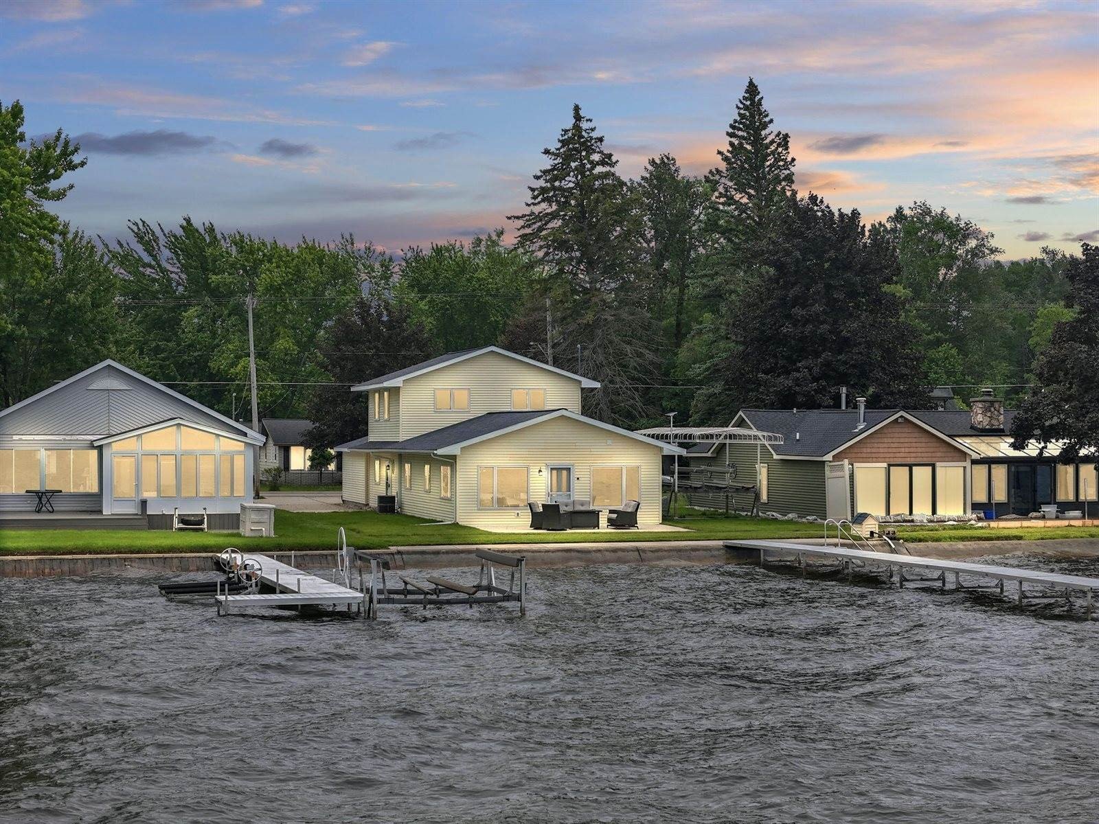 Other 4BR 3BA - 832 Iroquois Avenue, Prudenville, MI