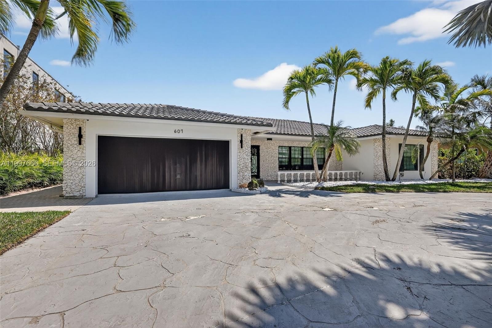 Single Family 5BR 4BA - 607 Layne Blvd, Hallandale Beach, FL