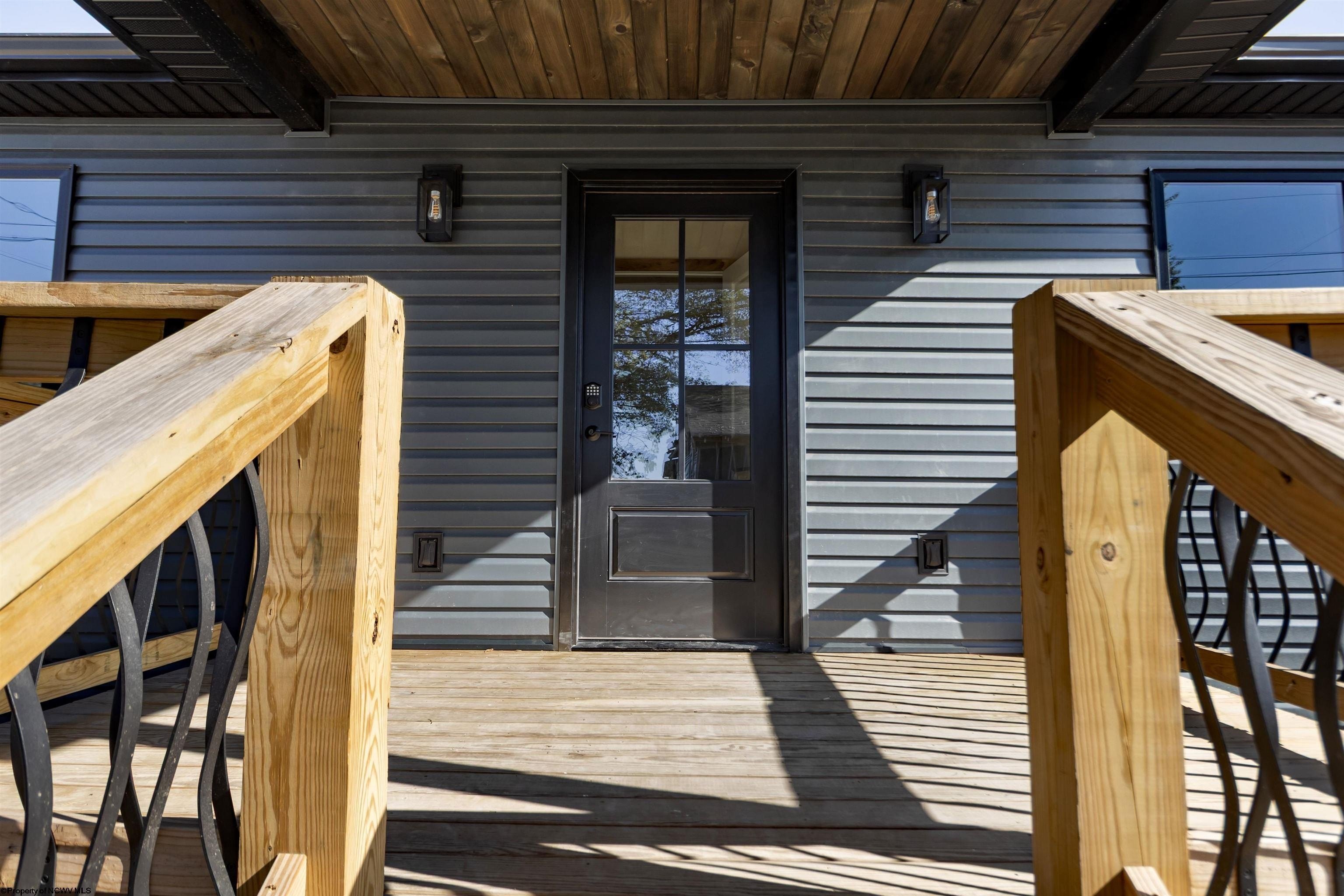 Single Family 4BR 2BA - 100 Maple Street, Masontown, WV