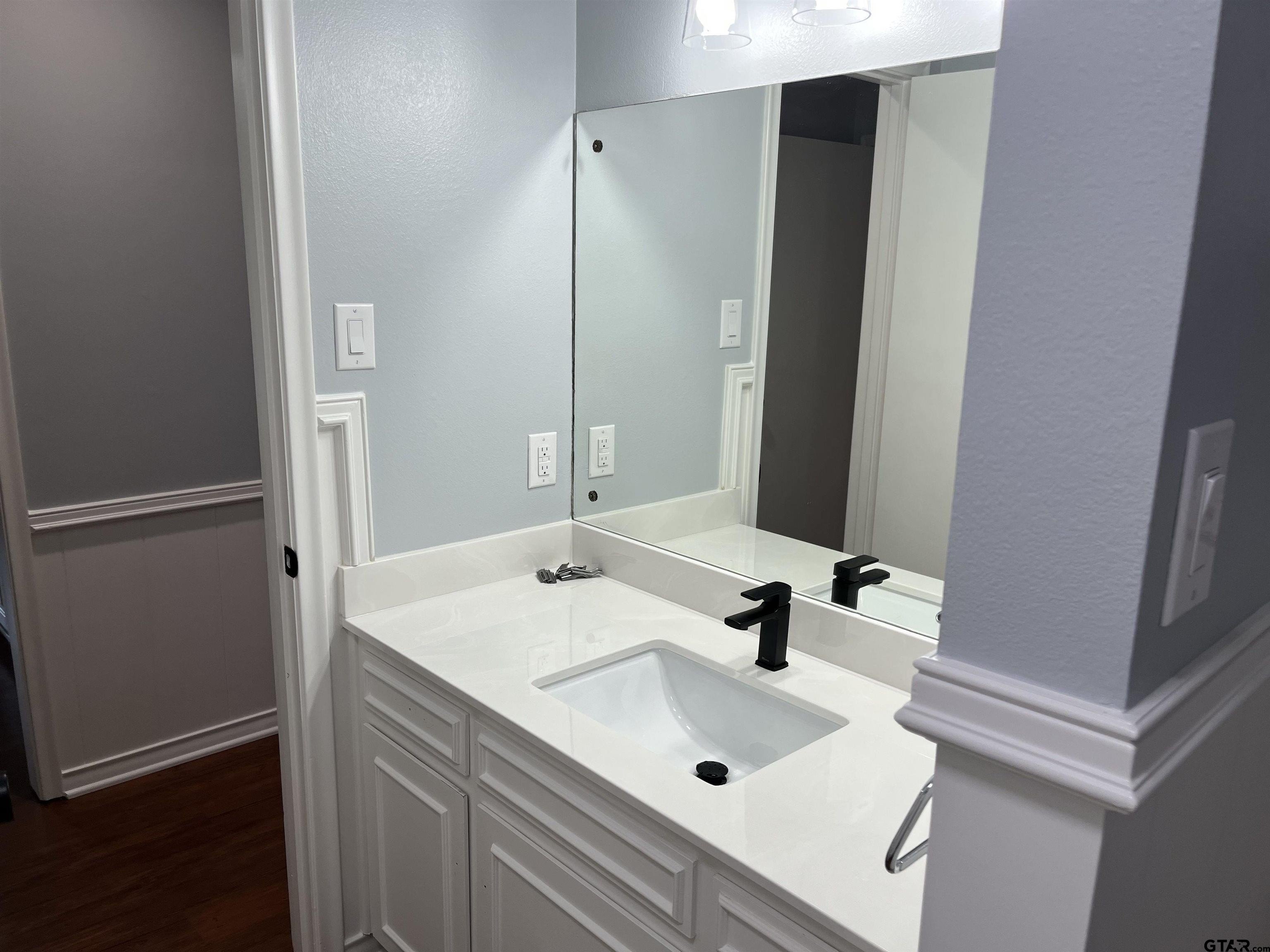 Duplex 4BA - 113 & 115 E Heritage Drive, Tyler, TX