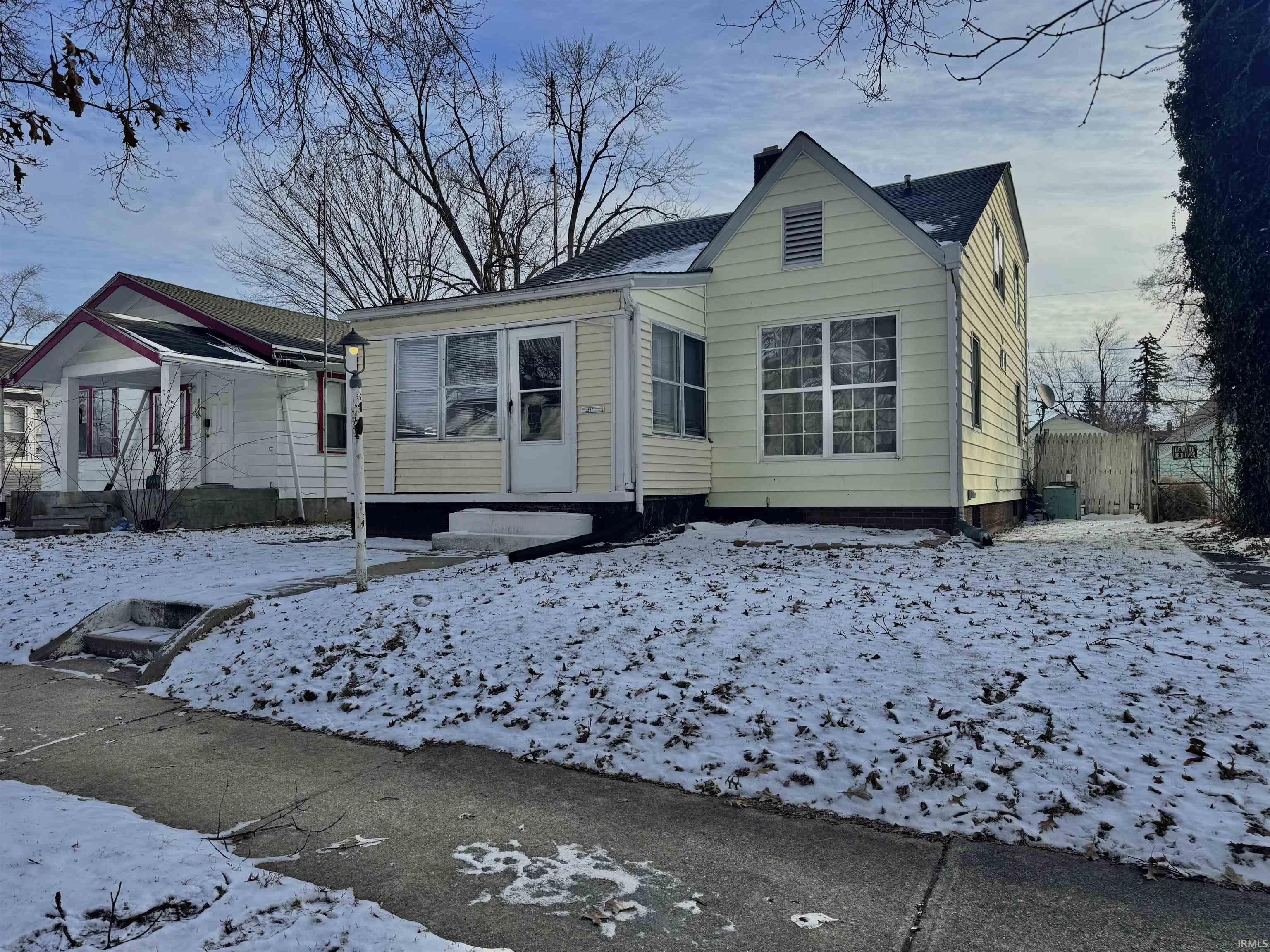 Single Family 3BR 2BA - 3517 Robinwood Drive, Fort Wayne, IN