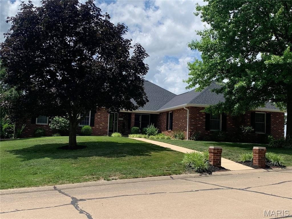 Single Family 3BR 4BA - 1133 Raymond Drive, Red Bud, IL