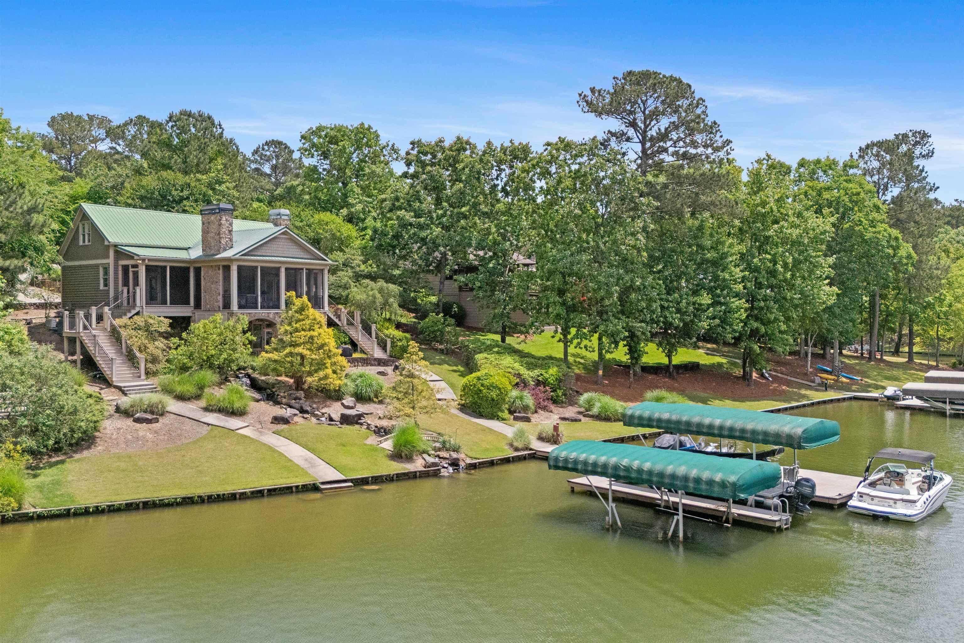 Single Family 3BR 4BA - 1041 FOX CHASE RUN, Greensboro, GA