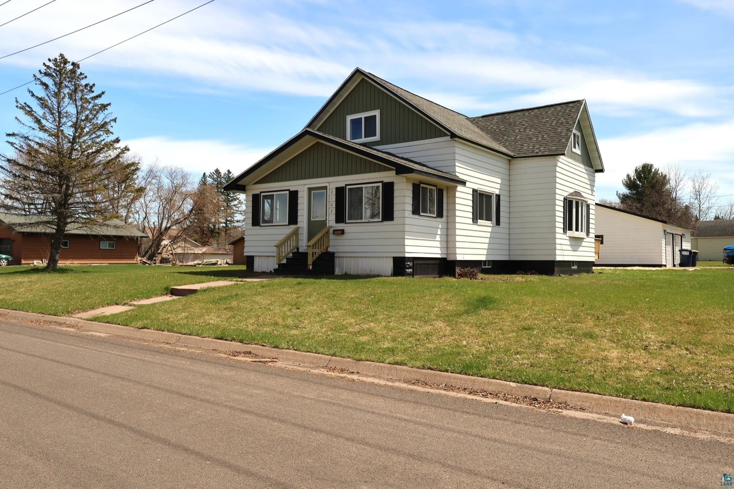 Other 4BR 2BA - 2102 E Main St, Ashland, WI