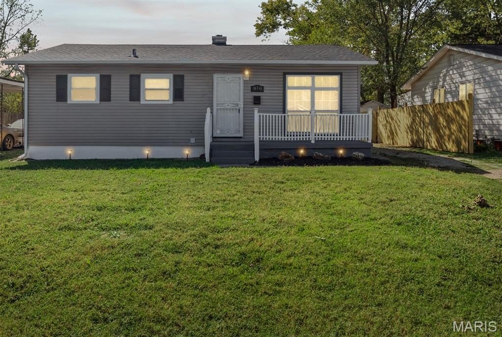 Single Family 3BR 1BA - 810 Saint Thomas Lane, Cahokia, IL