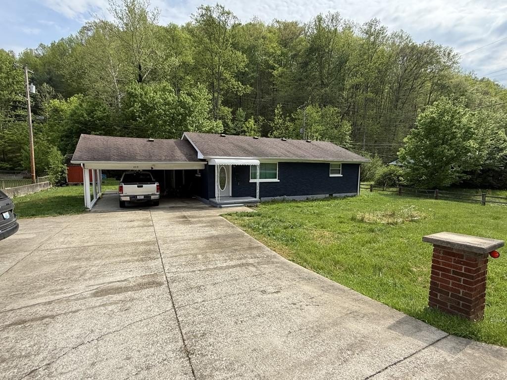 Single Family 3BR 1BA - 3919 Ky Rt. 40 E, Meally, KY