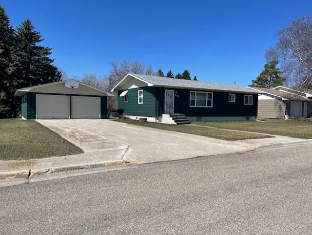 Single Family 3BR 1BA - 601 Harris Ct, Rolla, ND