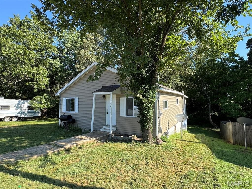 Single Family 3BR 2BA - 508 Apple Street, Poplar Bluff, MO