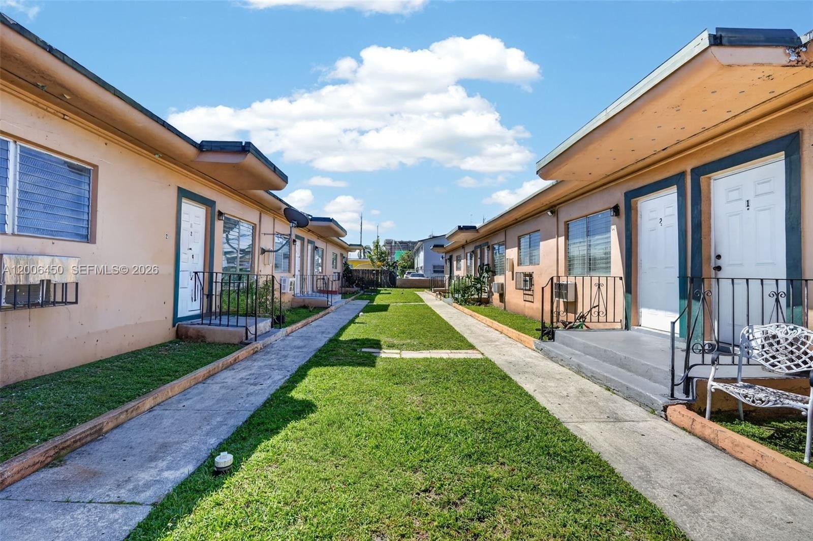 Four-plex 1BR 1BA - 2100 NW 24th St, Miami, FL