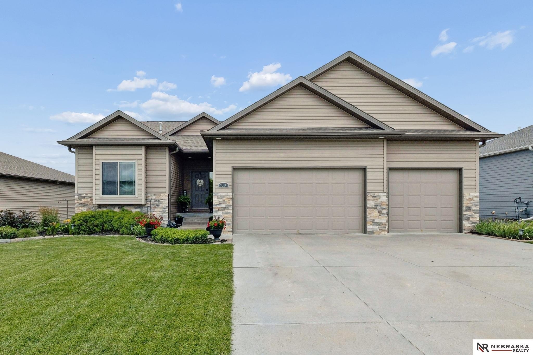 Single Family 4BR 3BA - 9310 Colby Street, Lincoln, NE